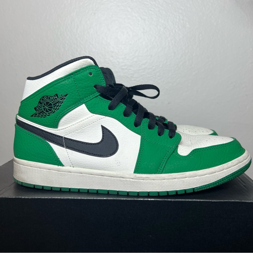 Air Jordan 1 Mid "Pine Green"